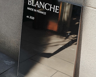 Maquette d'enseigne miroir réaliste : modèle PSD pour la conception publicitaire