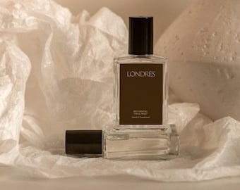 Duo-model glazen cosmetische fles, mockup flesetiketbranding, productmodel, mockup huidverzorgingsfles, mockup cosmetische verpakking PSD