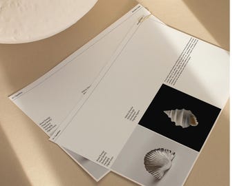 Mockup A4 briefpapierkaart: PSD-brandingmodel met reliëfeffecten