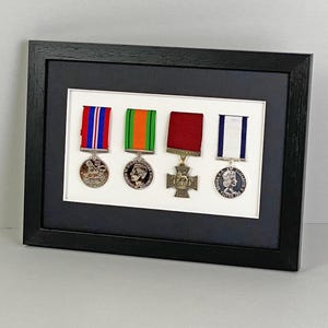 Military and Service Medal display Frame for Four Medals. A4 Frame. War Medals. WW1. WW2. Service Medals. War Memorabilia.