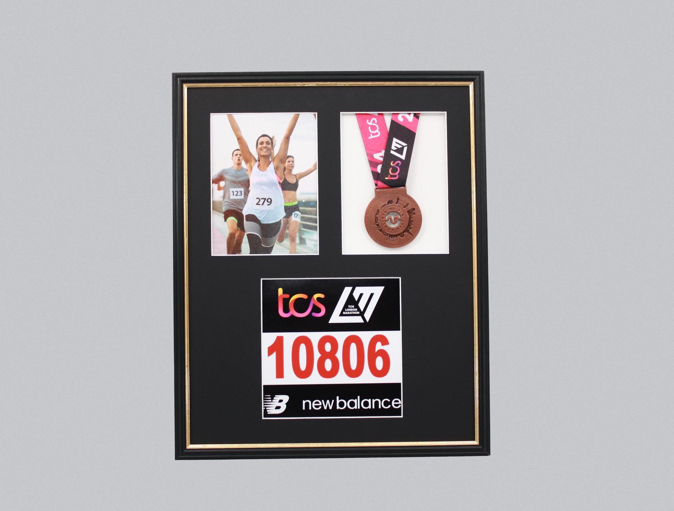 Cadre Boîte à Médailles Bois Rouge 33x24cm - Présentoir Pour 4 Médailles - Souvenir Sport Marathon Football Gymnastique