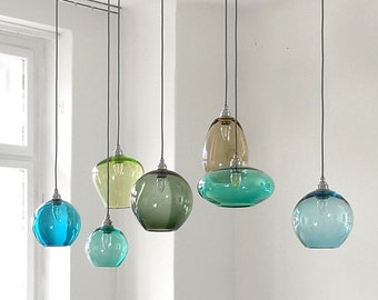 Lampadario da sala da pranzo. Lampade a sospensione in vetro soffiato a mano. Lampada personalizzata. Illuminazione a sospensione multi luce. Lampade a sospensione in vetro colorato.