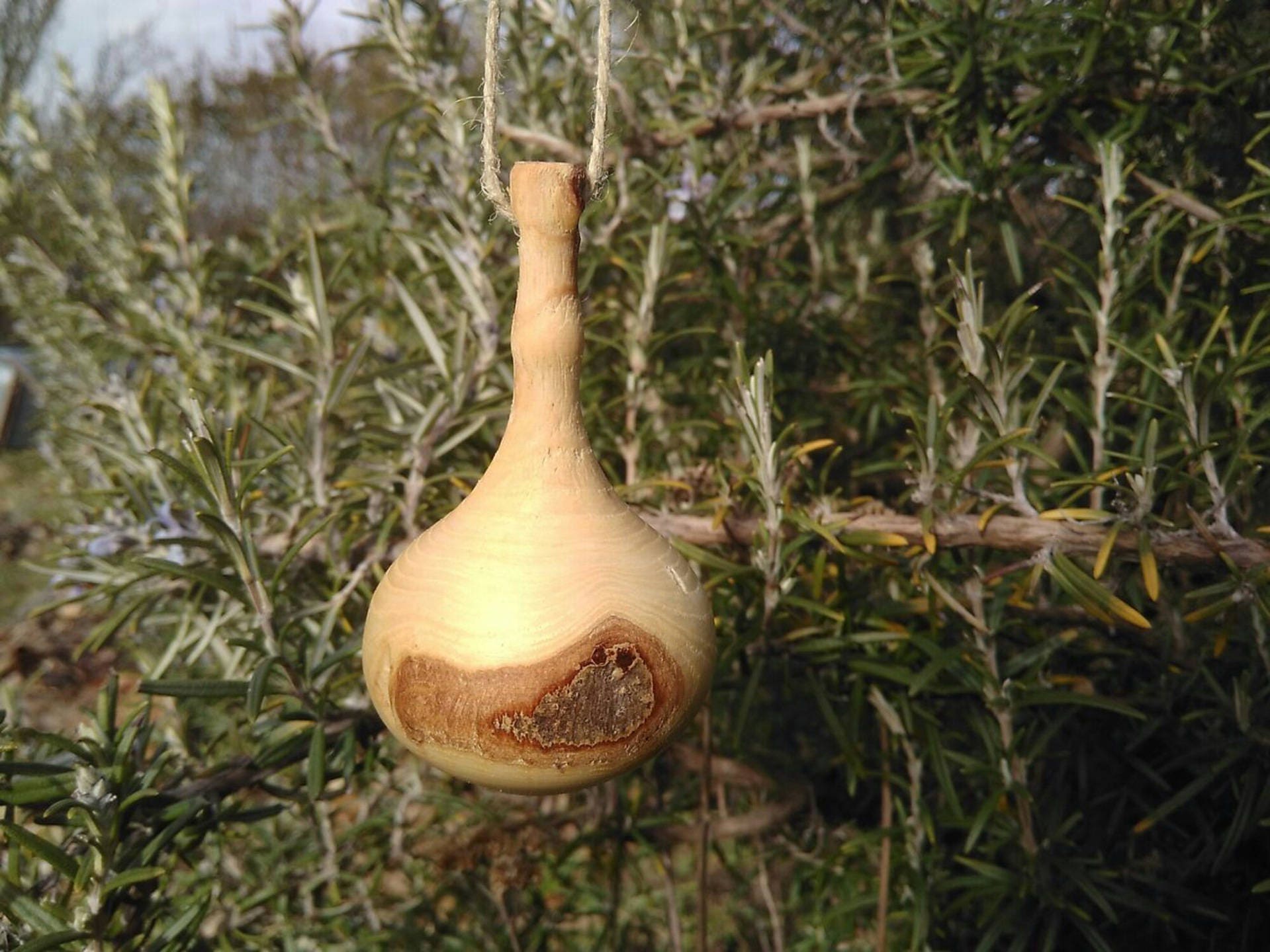 Boule en Bois Tourné - Suspension Décorative