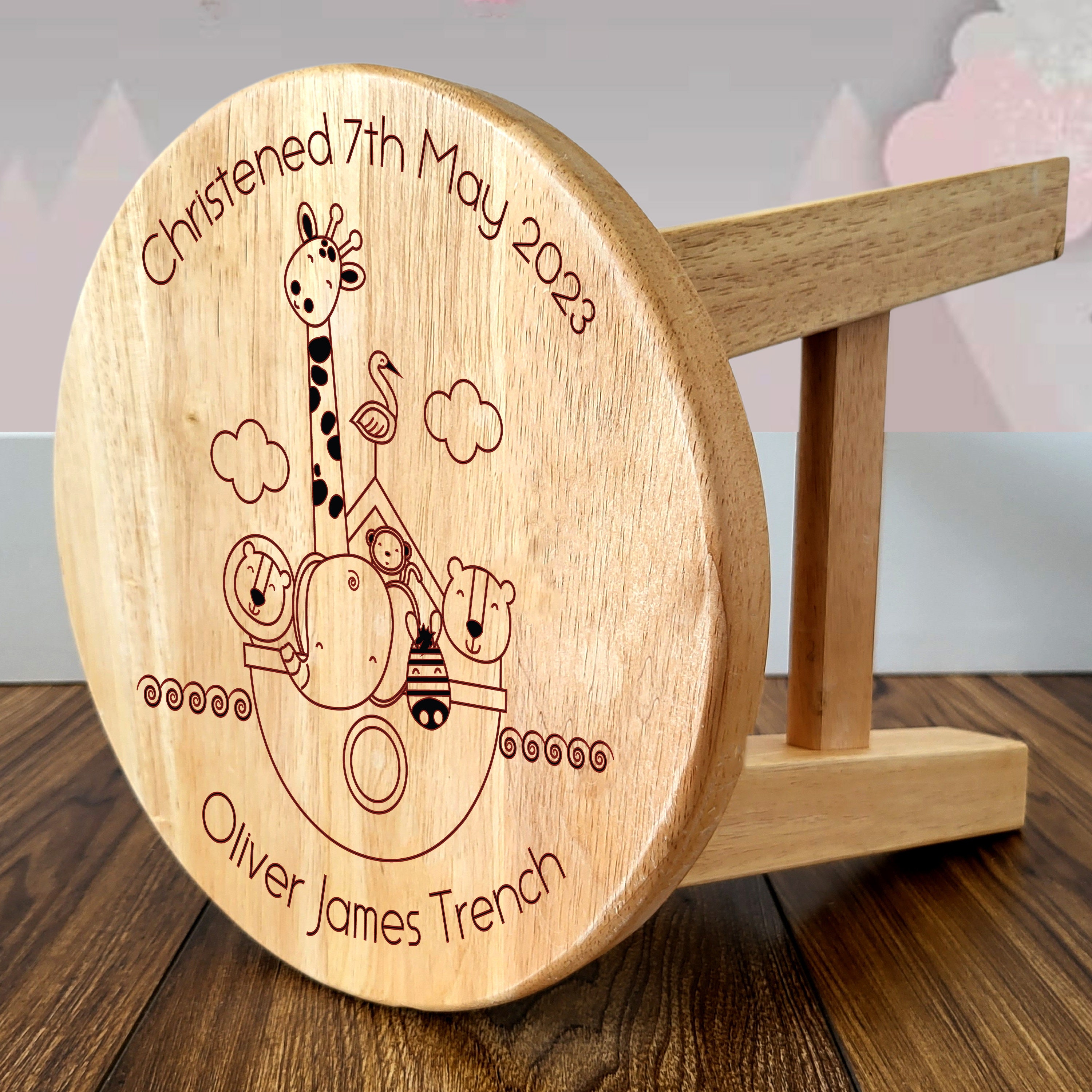 Tabouret en bois personnalisé pour enfants avec la conception de l'arche de  Noé Tabouret personnalisé pour enfants, cadeau pour enfants, souvenir pour  tout-petits sur mesure, cadeau de baptême -  France