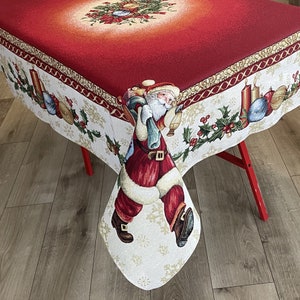 Red Christmas Tablecloth with Santa and Golden thread Tapestry Fabric Xmas Tablecloths Old Pattern Elegant Gold Table cloth for Christmas