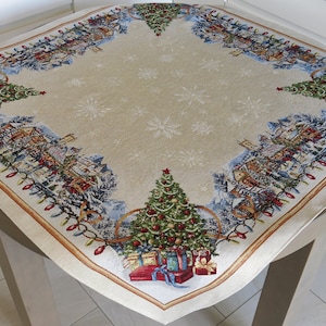 Christmas Tablecloth with Golden Threads Tapestry Fabric Xmas Tablecloths Old Pattern Elegant Gold Table cloth for Christmas Old Square