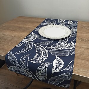 Waterproof Table Runner Fabric Floral Rectangular Naperon, Water and Stain resistant Dark Blue Modern Cotton Table Cloth Runner with coated