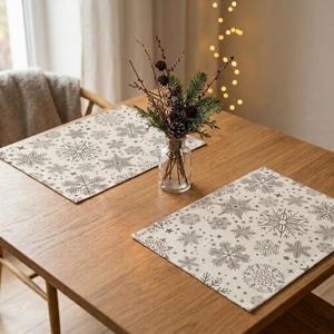 Vinter snöflinge bordsunderlägg, set om 2 | Vattentäta teflonbordsunderlägg | Julbordsunderlägg | Snöflinge matdekoration | Vinterdukning
