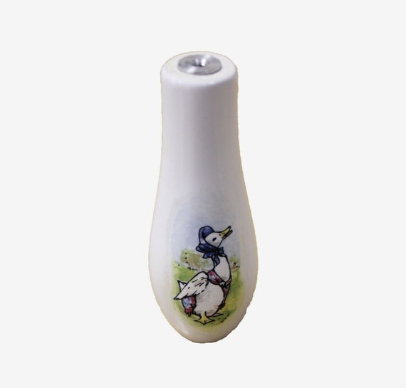 White Chrome Ceramic Bathroom Toilet Light Pull Classic Traditional Style Design White Chrome Ceramic Bathroom Toilet Light Pull Classic Traditional Style Design