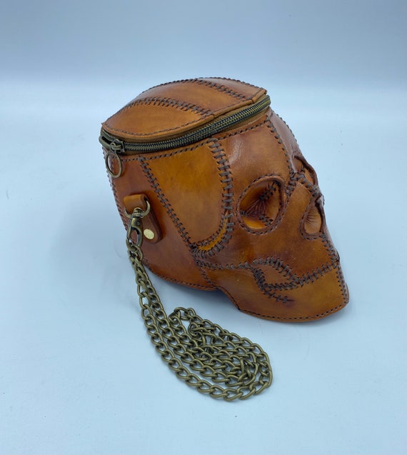 Skull shaped online purse