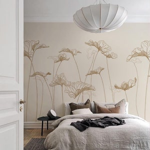 Elegante carta da parati floreale beige con papaveri dorati – murale botanico minimalista per camere da letto, soggiorni o pareti decorative