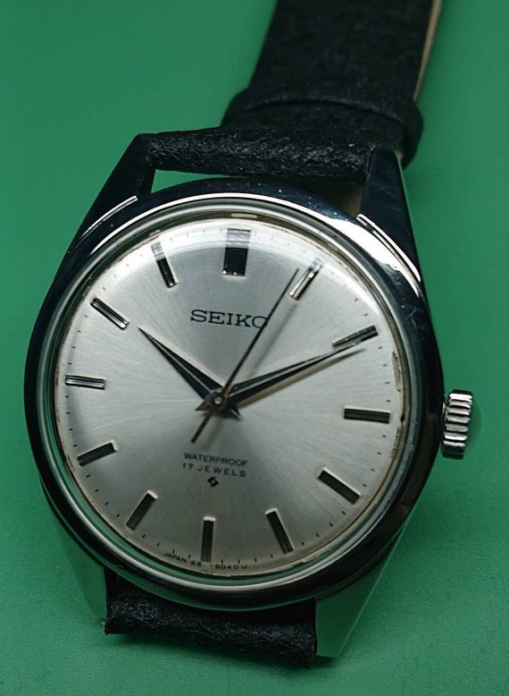 1960s Vintage Seiko 17 Jewel Mechanical Watch - image 2