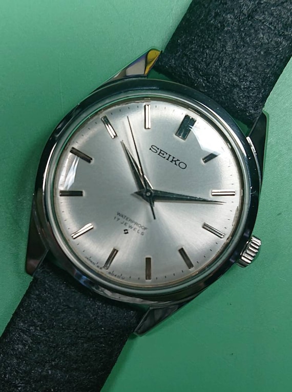 1960s Vintage Seiko 17 Jewel Mechanical Watch - image 4