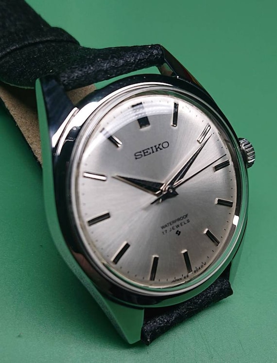 1960s Vintage Seiko 17 Jewel Mechanical Watch - image 3