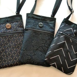 Black 3-pocket crossbody cell phone bag, Small shoulder bag