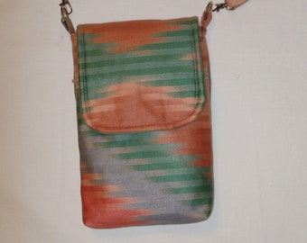 Flap Closure Cell Phone Bag: Crossbody Shoulder Purse