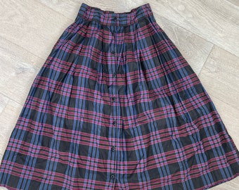 Vintage 1980s plaid gathered midi skirt button down with pockets!