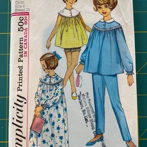 Vintage 1964 Sewing Pattern Little Girls' Classic Dress or Pajamas # 5552