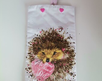 All-purpose “hedgehog heart” pouch.