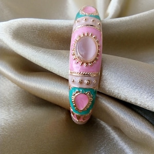 STATEMENT-ARMBAND, Klassisk rosa, Mintgrön, Armringar, Emaljarmband, Vintagestil, Unikt armband, Ovanliga smycken för kvinnor