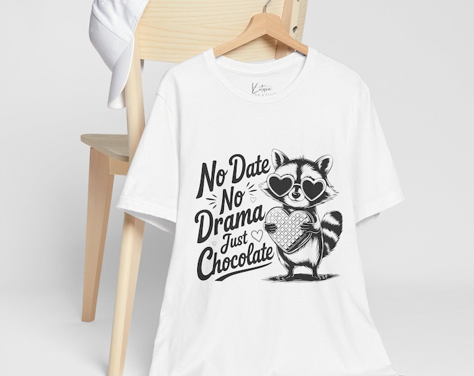 Charming Raccoon T-Shirt, Cute Animal Graphic Tee, Woodland Wildlife Shirt, Nature Lover Gift, Short Sleeve Top