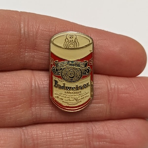 Vintage Budweiser Can Enamel Pin Beer Badge Logo Lapel Alcohol Advertising American Drinks Beer Lover Gift Bartender 6 Bottle Six Pack