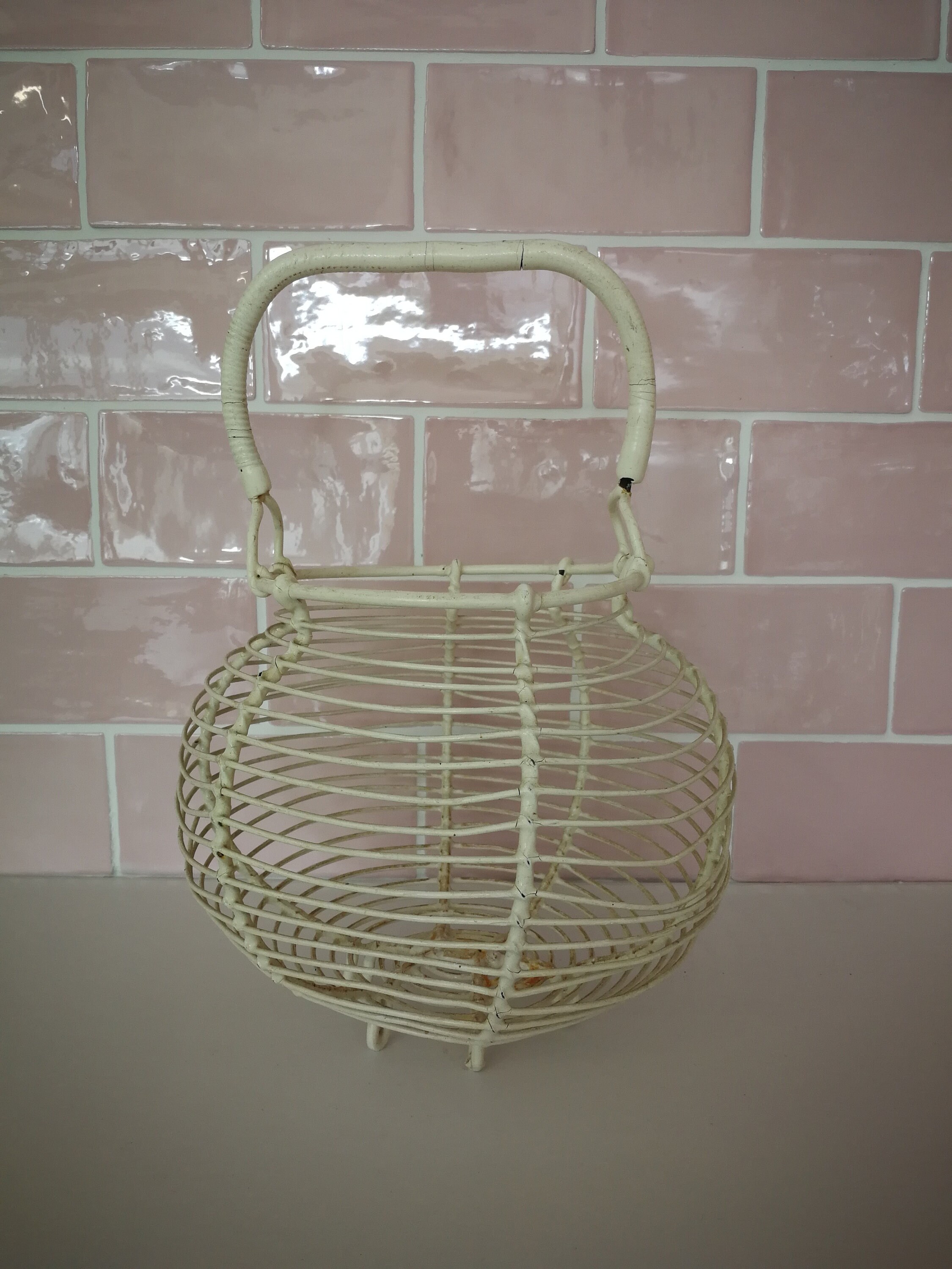 Vintage Français Wire Eggs Basket Made in France Countryhome Farmhouse Rustic Kitchen Decor Storage