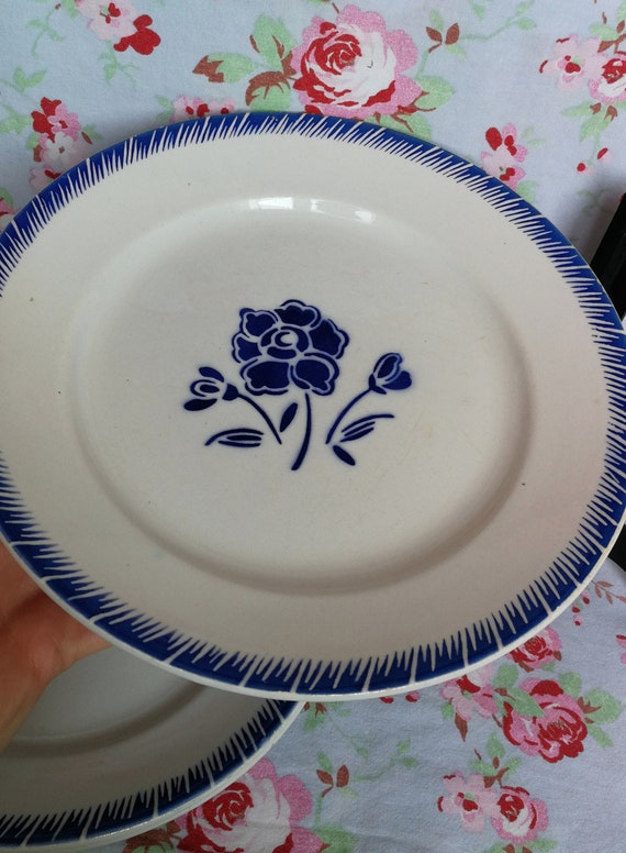 4 Vintage French Faience Badonviller Blue Dinner Plates Made in France Earthenware Ceramic Dishes Retro Roses Airbrush Mad Men Style Stencil