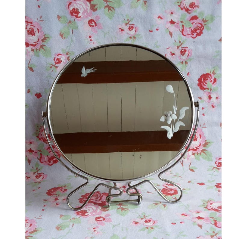 Vintage Etched Round Barber Mirror Kitsch Flowers Asian Vintage Etched Round Barber Mirror