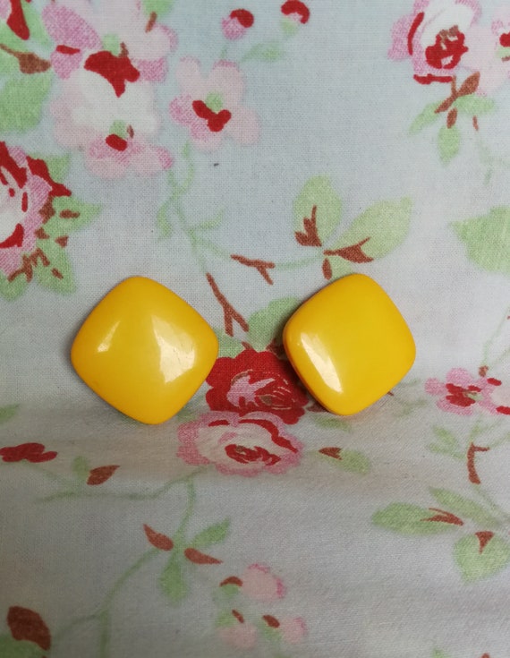 Vintage French 60's Bright Yellow Clip On Earring… - image 3
