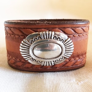 1 1/2&quot; Southwestern Concho Dakota Leather Cuff Bracelet