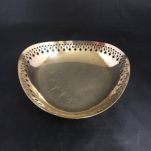 Vintage 1950s Decorative Etched Brass Bowl  Brass Collectible from India