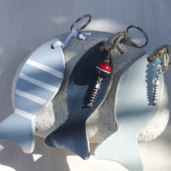 Porte clés poisson bois - Etsy France