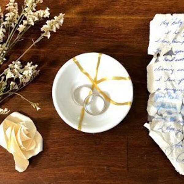 Zoe - Kintsugi Inspired Art -  Kintsugi X-Small Bowl - Jewelry Bowl - Minimalism - Kintsukuroi - Motivational Gift