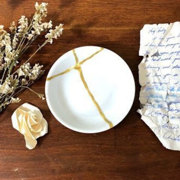 Zoe - Kintsugi Inspired Art -  Kintsugi Small Bowl - Jewelry Bowl - Minimalism - Kintsukuroi - Motivational Gift