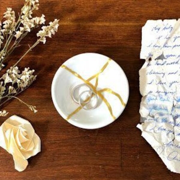 Zoe - Kintsugi Inspired Art -  Kintsugi X-Small Bowl - Jewelry Bowl - Minimalism - Kintsukuroi - Motivational Gift