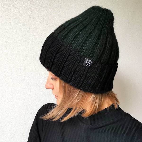 Bonnet en tricot noir vert foncé, chapeau en tricot simple en mélange de laine, chapeau chaud en tricot pour femme, chapeau haut de forme, bonnet à revers tricoté à la main, chapeau en tricot épais pour adolescent