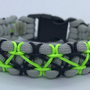 paracord bracelet with micro cord