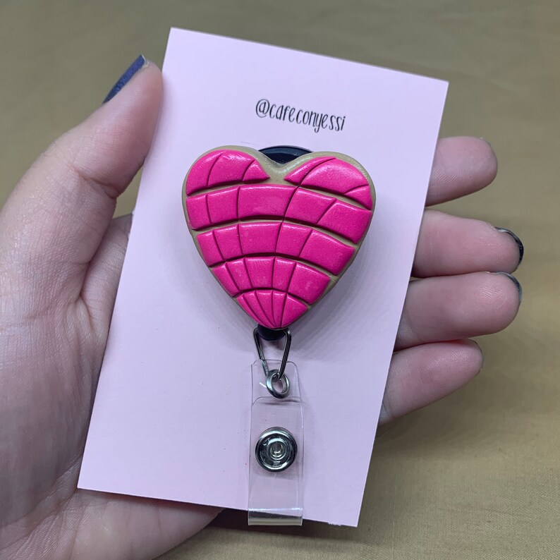 Fuschia Concha Badge Reel