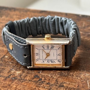 Reloj de cuarzo vintage para mujer Partrick Arnaud con tanque