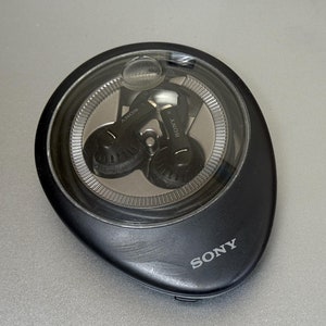 Sony MDR-E484 Headphones With Original Case, Made in Japan Walkman