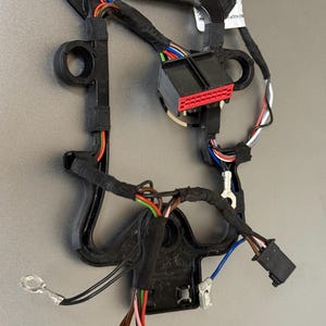 Land Rover Defender 20 25 Steering wheel  oem steering wheel wire harness plugs