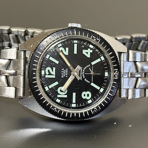 Vintage Roza Paris Skin Diver Men’s Watch 37mm Mechanical Movement Superb Dial Waterproof