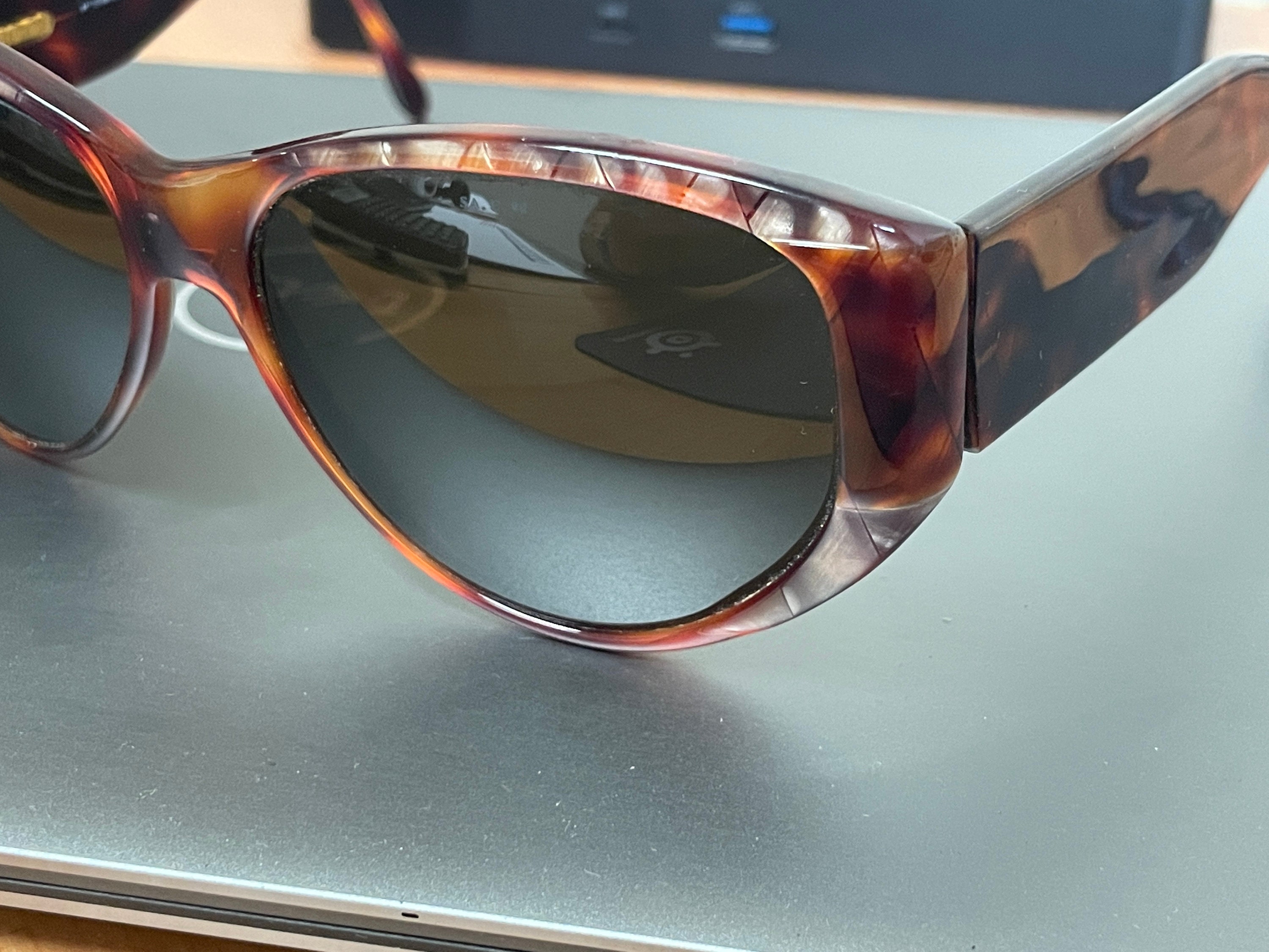 Gucci Vintage 1990 Sunglasses GG 2136/S, Retro Designer Eyewear