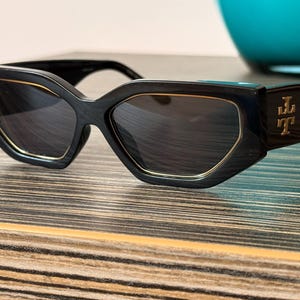 Tory Burch Sunglasses TY 9070 Black Gold Women’s Eyewear UV Protection Stylish Shades