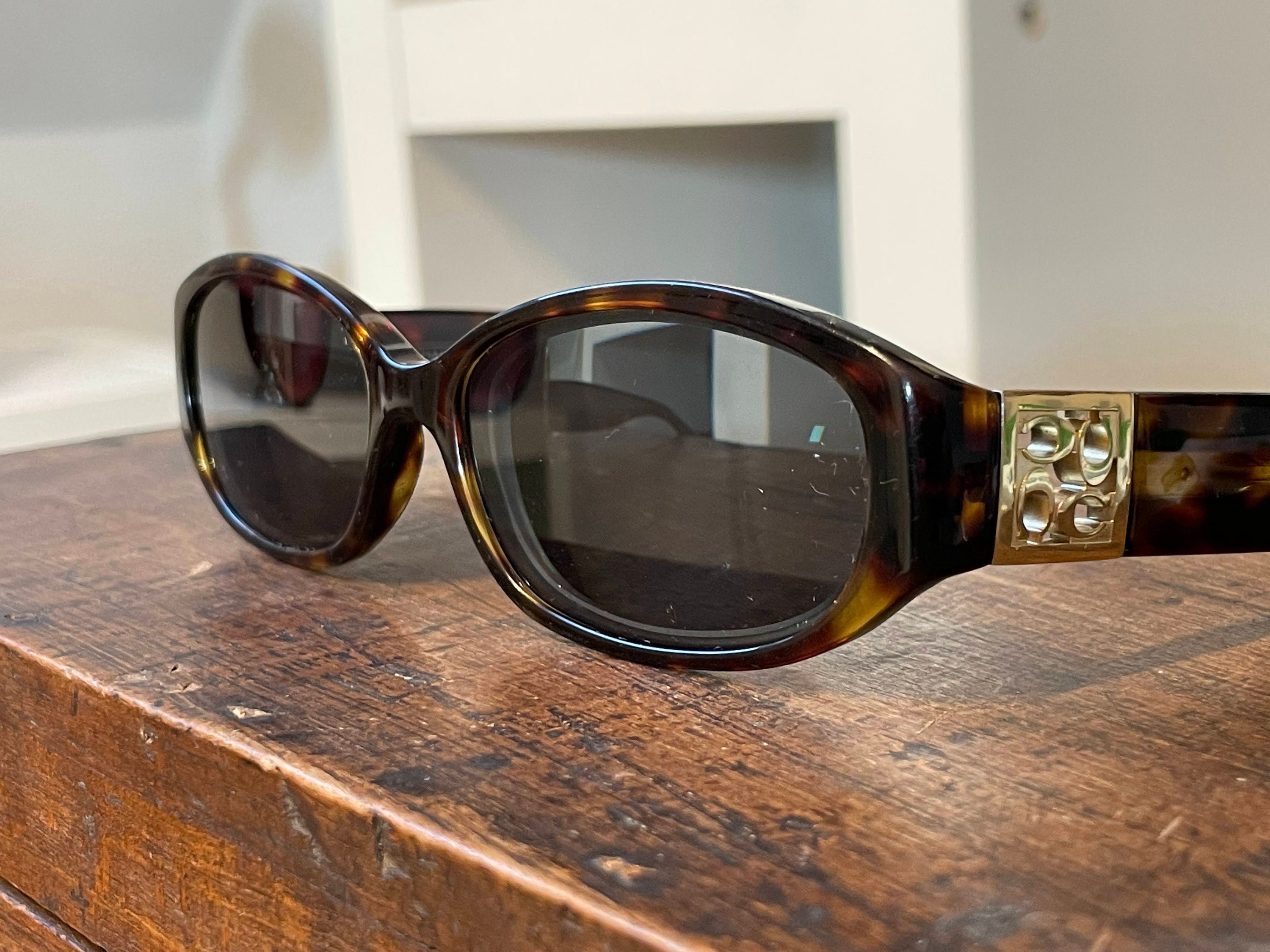 Louis Vuitton LV Golden Mask Sunglasses Gold Metal. Size U