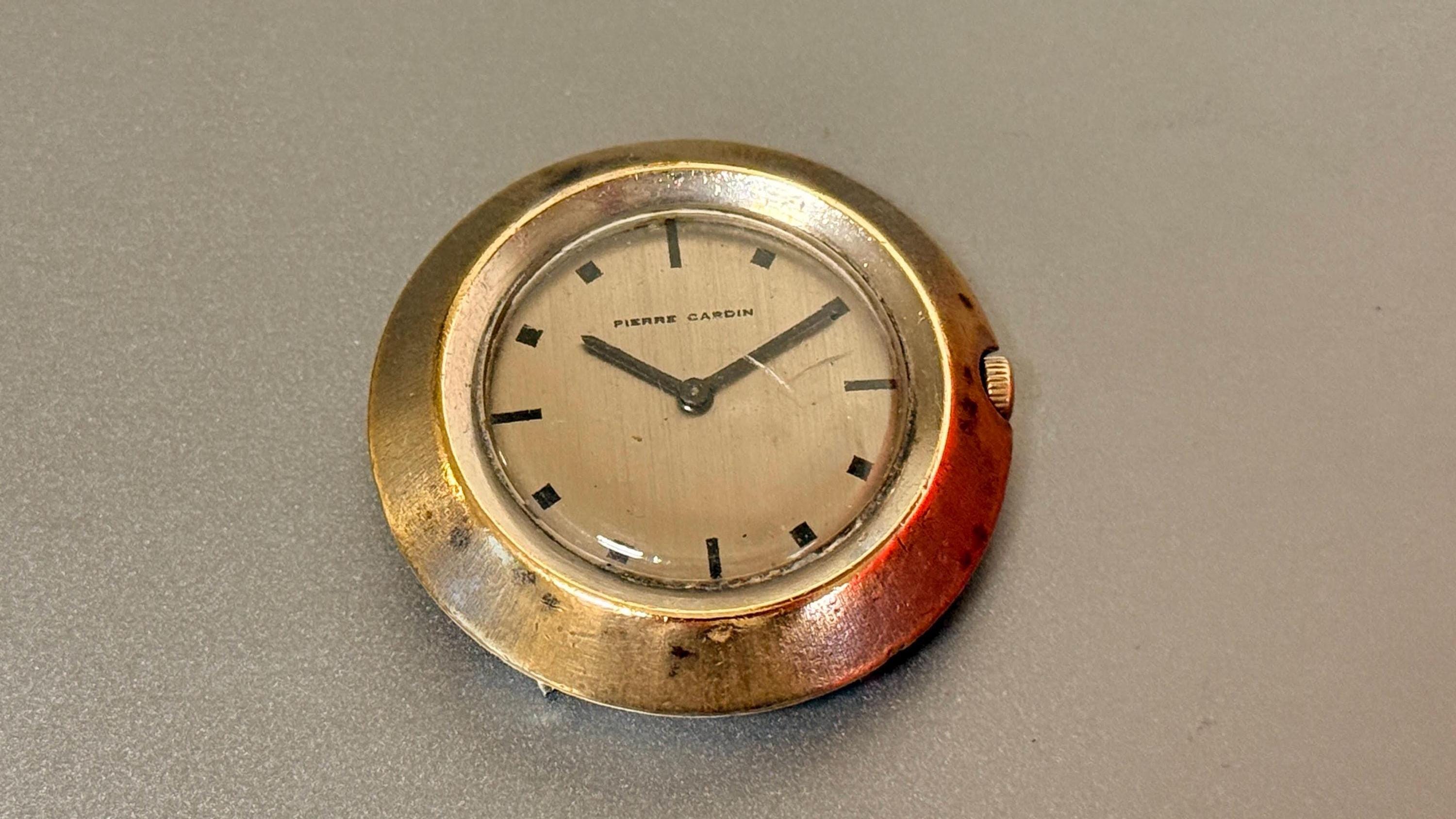 デッドストックpierre cardin 壁掛け　時計 Pierre Cardin Jaeger Espace Space UFO Case 39mm Jumbo Vintage