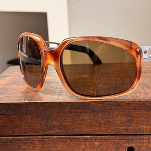 Vintage 1980s PIZ BUIN Oversized Sunglasses for Women – Retro Bold Frame Eyewear, Classic Fashion Accessory