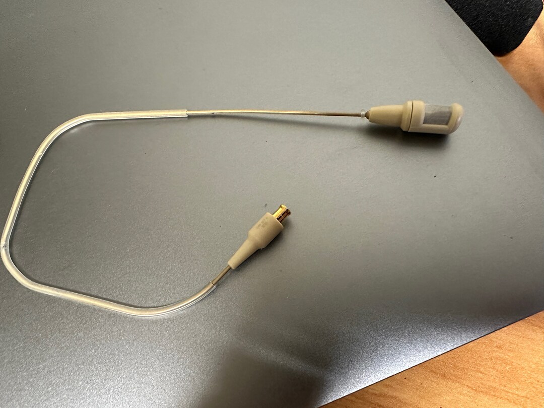 Micro Cravate Sennheiser Avec Capsule ME104 - Connecteur XLR - Ouvert Jamais Utilisé