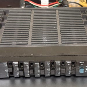 Vintage Alpine 3217 7-Band Graphic Car Equalizer Old School Audio Stereo Sound Enhancer